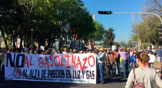Illustration for article titled Today: no more artificial gas prices for Mexico.